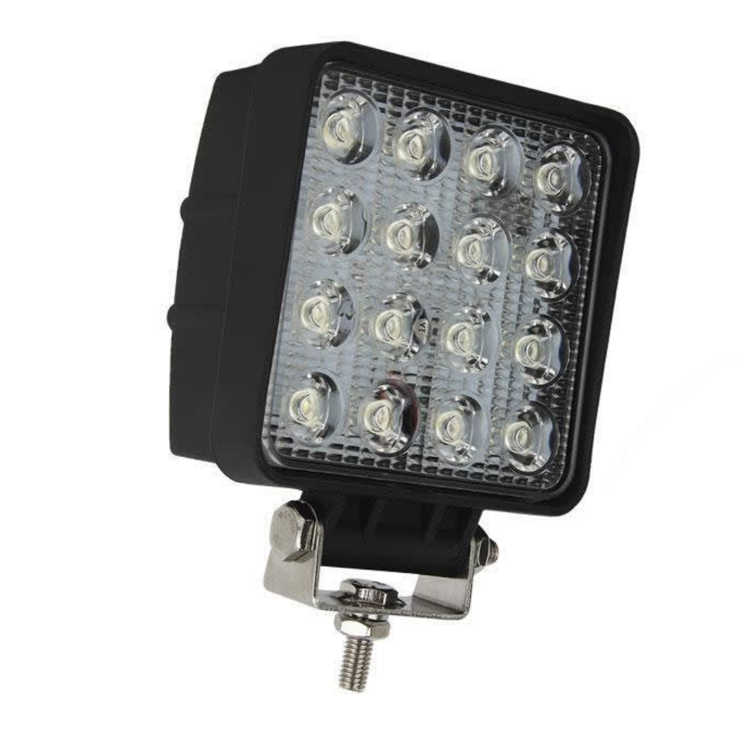 Foco LED 48W para Camión - Mejora Tu Seguridad y Ahorra Energía en Cada Viaje